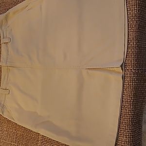 Women's Eddie Bauer 100% cotton khakki skirt.